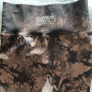 Like new sz xsmall victoria secrete PINK LEGGINGS